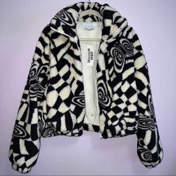 Small - Black & White Olivia Print Sherpa Jacket - Picture 2 of 16